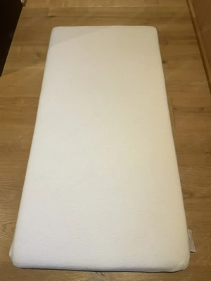 Sternenwölkchen Babymatratze und Kindermatratze GOTS VEGAN Grüne Erde Matratze