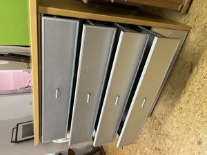 Holzkommode mit Schubkästen  Bild 2