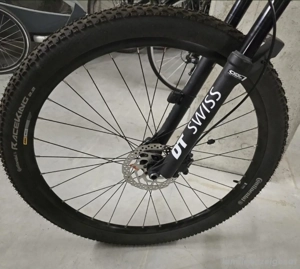 Mountainbike Carbon Rahmen Continental Reifen Bild 2