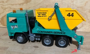 Spielzeug LKW VOLVO von  bruder  Bild 3