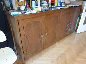 Schrank aus Eichenholz