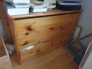 Komode mit Klappdeckel und zwei Schubladen