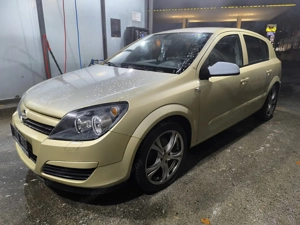 Opel Astra H 1.4 Benzin 90.000 KM neu Vorgeführt  Bild 4