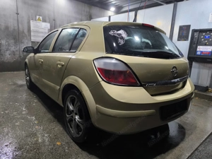 Opel Astra H 1.4 Benzin 90.000 KM neu Vorgeführt  Bild 9