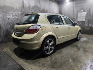 Opel Astra H 1.4 Benzin 90.000 KM neu Vorgeführt  Bild 7