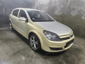 Opel Astra H 1.4 Benzin 90.000 KM neu Vorgeführt  Bild 5