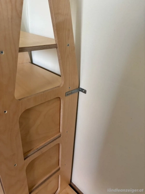 Kleiderschrank Montessori Bild 2