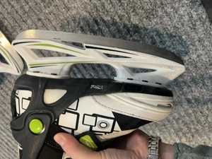 Eislaufschuhe grössenverstellbar Bild 2