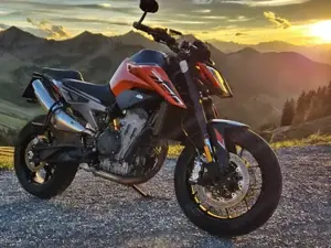 Verkaufe KTM Duke 790 Bild 3