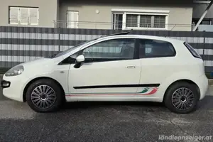 Fiat Punto 1.4, TÜV NEU! Bild 2