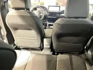 Peugeot 2008 Bild 15