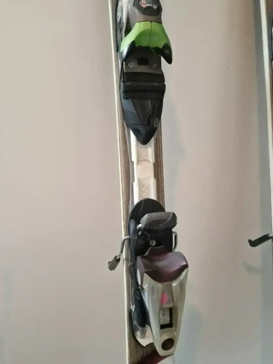 Schiausrüstung Bild 3