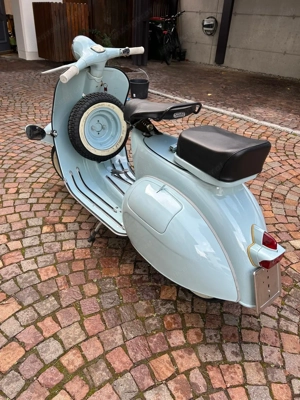 Piaggio Vespa 125 VNB Bild 3
