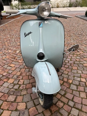 Piaggio Vespa 125 VNB Bild 2