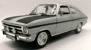 Opel Kadett Olympia von Revell - M 1:18 silberfarbig mit schwarzen streifen