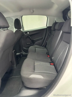 Peugeot 208 1.4 16V VTi Active Klima*Touchscreen*Bluetooth*Navi *ACC Bild 10 Peugeot 208 1.4 16V VTi Active Klima*Touchscreen*Bluetooth*Navi *ACC Bild 10