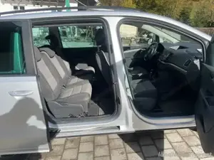 VW Sharan  Bild 8