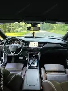 Opel Insignia B Grand Sport Turbo 4x4 Bild 2