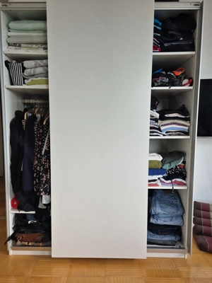 Kleiderkasten   Schrank  Bild 2