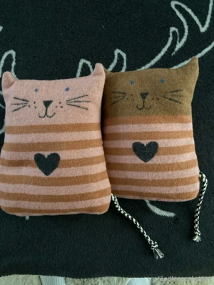 Tier Kissen mit Zirbe Bild 3