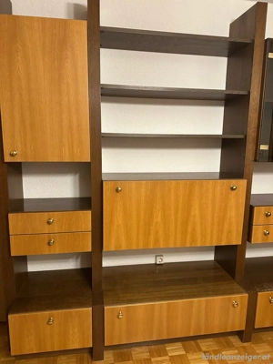 Vitrine   Lowboard   Bücherregal zu verschenken Bild 5