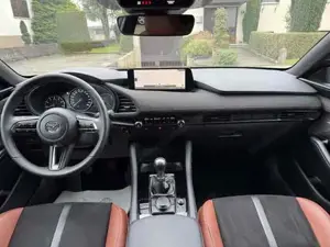 Mazda 3 2024 Bild 8