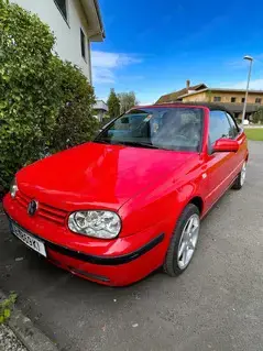VW Golf Cabriolet in Rot Bild 5