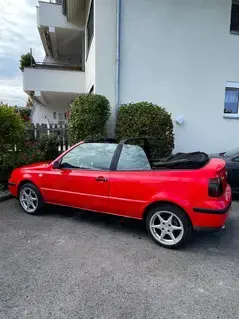 VW Golf Cabriolet in Rot Bild 4