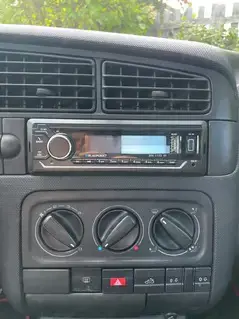 VW Golf Cabriolet in Rot Bild 8