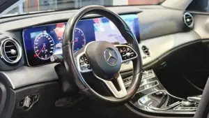 Mercedes-Benz E 200 Bild 16