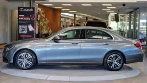 Mercedes-Benz E 200 Bild 3