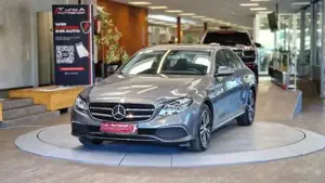 Mercedes-Benz E 200 Bild 2