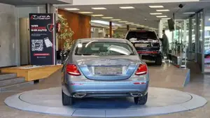 Mercedes-Benz E 200 Bild 10