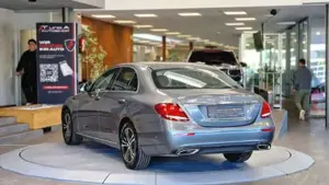 Mercedes-Benz E 200 Bild 5