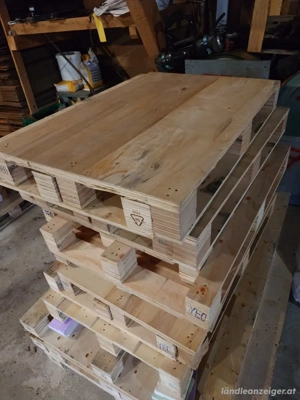 Paletten mit Platte Bild 2