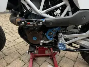 Husqvarna 701 Supermoto Bild 4