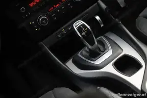 BMW X1 xDrive 20i Aut. Allrad *Pickerl NEU *Service NEU *wenig KM !!! *sofort verfügbar Bild 9