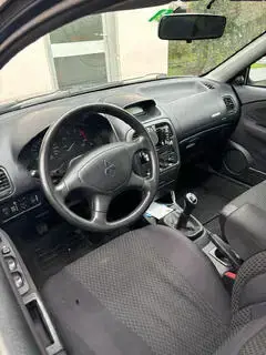 Mitsubishi Carisma Bild 2