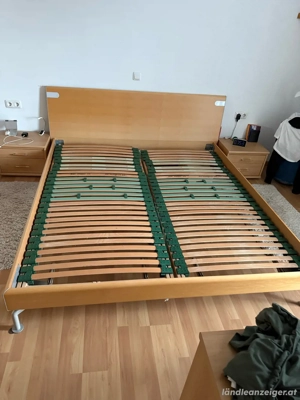 Bett massiv mit Lattenrost sehr gepflegt  Bild 4