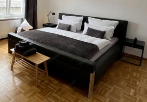 Joob Bett top Zustand Leder schwarz Tempur Lattenrost Matratze Bild 2