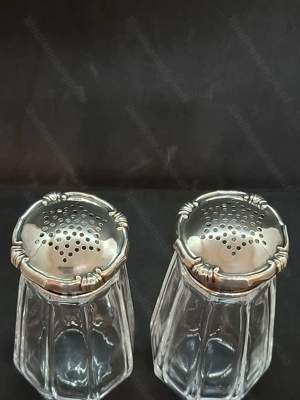 800er Silber Gewürzstreuer antik Salz und Pfeffer Bild 2