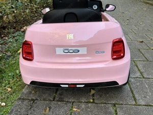 TURBO CHALLENGE FIAT 500e Elektroauto für Kinder mit 7,2V Lithium Akku rosa Bild 3