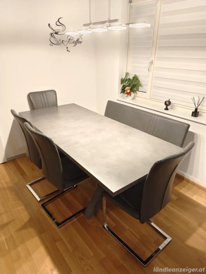 Esstisch Stühle Sitzbank Bild 3