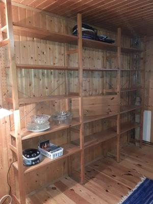 Regal aus Holz