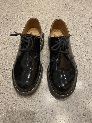 Dr. Martens Lackschuhe schwarz - Damen Gr. 37 (4) - wie NEU!