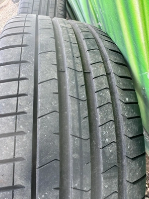 Original Überturbine Felgen Tesla Performance Bild 2