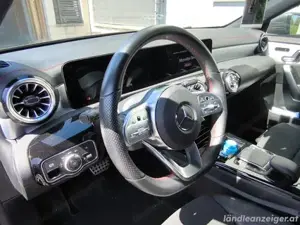 Mercedes CLA 180 AMG-Line. Leasingübernahme oder Kauf möglich. Panoramaschiebedach Bild 2