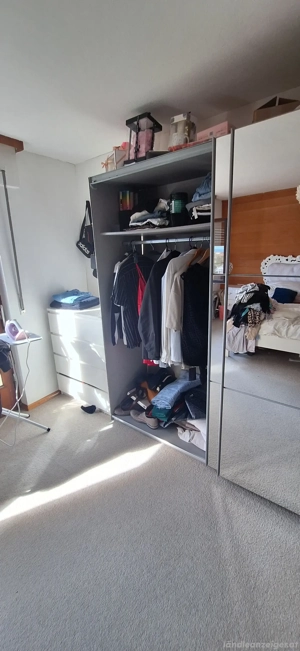 Spiegelschrank Bild 3