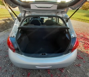 Peugeot 208 PureTech Bild 8