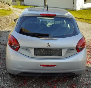 Peugeot 208 PureTech Bild 4